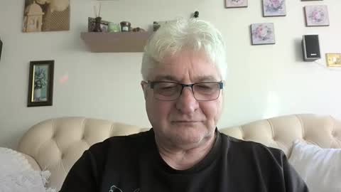 Snapshot of xxxxpeter55 chatting on March 4, 1:50 pm xxxxpeter55 online show from March 4, 1:50 pm