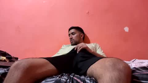 Snapshot of y0ungwithbrowndick chatting on December 21, 8:50 am BROWN DICK online show from December 21, 8:50 am