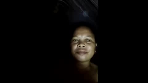 Snapshot of yadly143 chatting on May 13, 6:05 pm yadly143 online show from May 13, 6:05 pm
