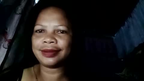 Snapshot of yadly143 chatting on May 16, 9:35 pm yadly143 online show from May 16, 9:35 pm