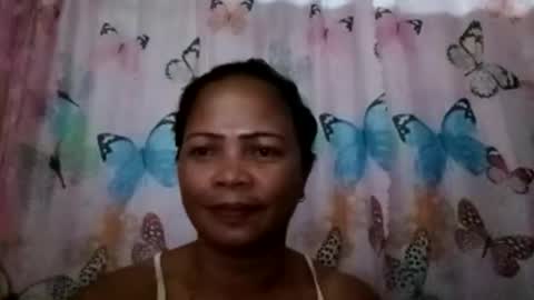Snapshot of yadly143 chatting on May 21, 11:17 am yadly143 online show from May 21, 11:17 am