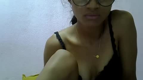 Snapshot of yalane chatting on May 9, 5:34 am yalane online show from May 9, 5:34 am