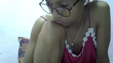 Snapshot of yalane chatting on May 11, 6:38 pm yalane online show from May 11, 6:38 pm
