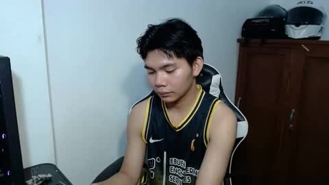 Eian online show from November 18, 7:51 pm