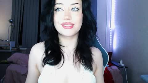 Snapshot of yamilean chatting on April 4, 9:12 pm Yami online show from April 4, 9:12 pm