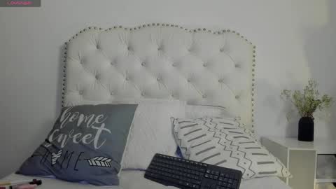 Snapshot of yan_nyan chatting on April 3, 8:51 pm yan_nyan online show from April 3, 8:51 pm