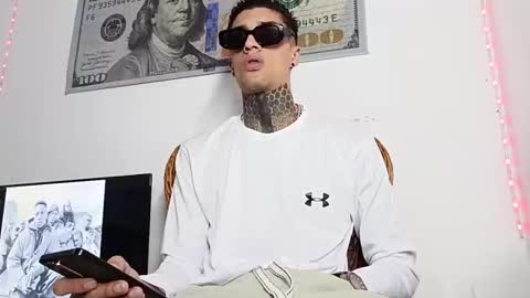 Yan online show from March 25, 7:03 am