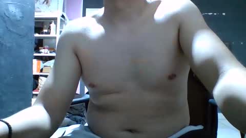 Snapshot of yankoloco92 chatting on April 14, 1:22 am yankoloco92 online show from April 14, 1:22 am