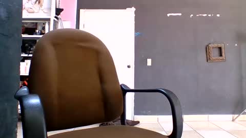 Snapshot of yankoloco92 chatting on April 28, 7:08 pm yankoloco92 online show from April 28, 7:08 pm