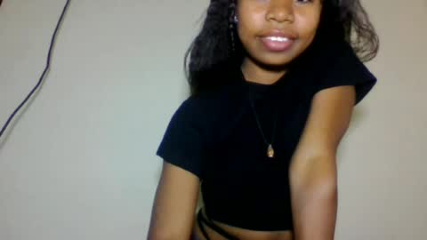 Snapshot of yannick_01 chatting on June 11, 5:44 pm yannick_01 online show from June 11, 5:44 pm