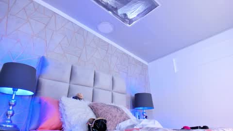 Yara Bliss  online show from March 6, 8:27 pm