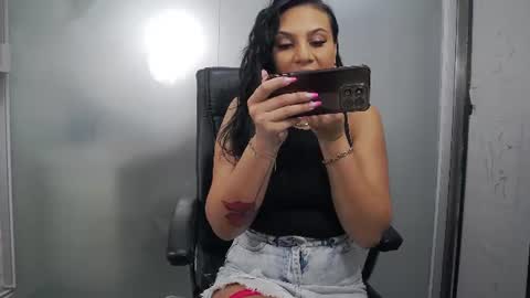 Snapshot of yaraxcox chatting on July 18, 3:11 am Yara online show from July 18, 3:11 am