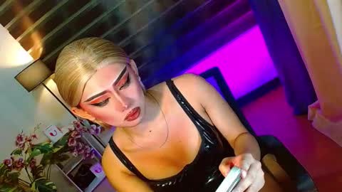 miss yasii online show from March 21, 3:15 pm