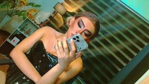 Snapshot of yasii19 chatting on July 2, 12:44 pm miss yasii online show from July 2, 12:44 pm