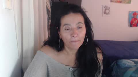 Snapshot of yasmin_love85 chatting on February 5, 2:54 pm yasmin_love85 online show from February 5, 2:54 pm