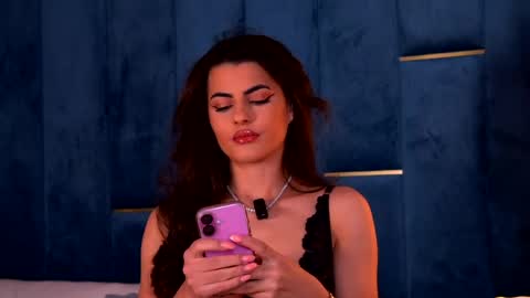 Snapshot of yasminaluna chatting on April 27, 3:15 am Yasmina online show from April 27, 3:15 am