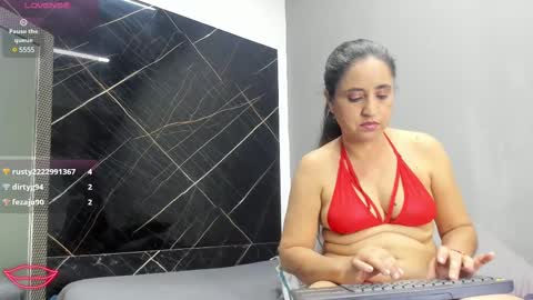 yaya____ online show from February 16, 6:21 am