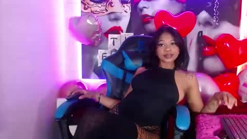 Snapshot of yayacandy chatting on February 12, 8:50 pm YAYA online show from February 12, 8:50 pm