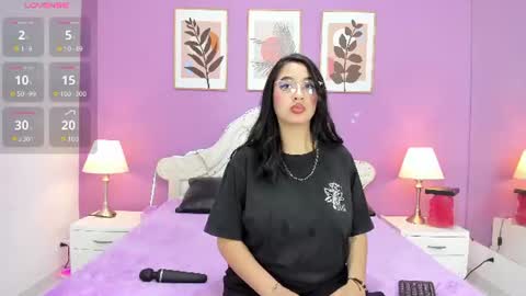 Yaya  online show from June 16, 11:57 am