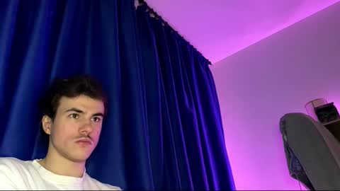 yayay333 online show from February 5, 5:56 am