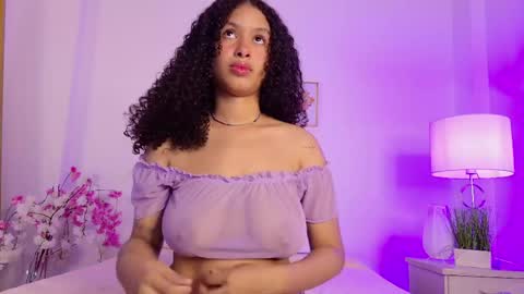 Snapshot of yayoi_cresp18 chatting on June 5, 7:19 pm yayoi_cresp18 online show from June 5, 7:19 pm
