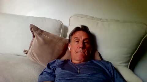yeah_baby6988 online show from April 27, 1:25 am