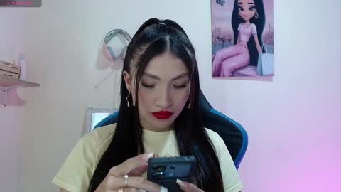 Snapshot of yeibles_hana2 chatting on December 4, 12:08 am yeibles_hana2 online show from December 4, 12:08 am