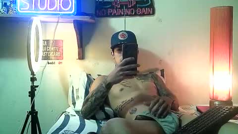 Snapshot of yeisoncastellanos1999 chatting on May 5, 1:24 am yeisoncastellanos1999 online show from May 5, 1:24 am