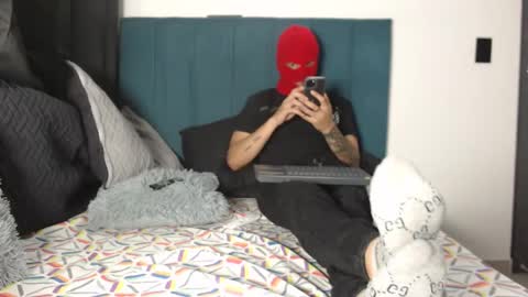 yeisongomezz online show from September 27, 2:05 am