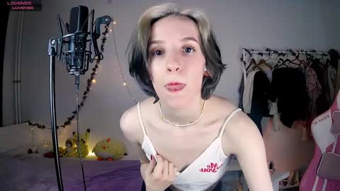 Liya online show from March 5, 4:24 pm