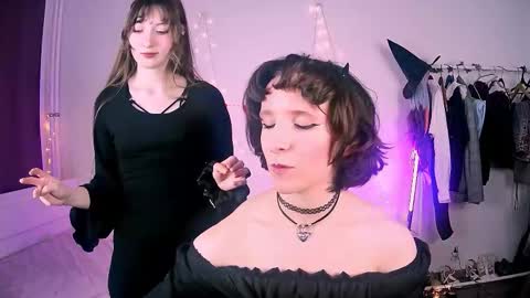 Liya online show from March 22, 5:38 pm