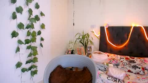 Snapshot of yemfairymcry chatting on May 20, 5:30 pm YEM online show from May 20, 5:30 pm