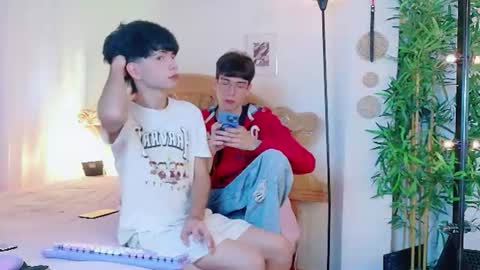 Snapshot of yeremmy_twink chatting on July 23, 4:27 pm yeremmy_twink online show from July 23, 4:27 pm