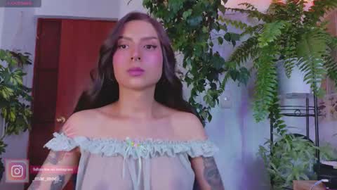 yeriawaddell  online show from March 13, 12:17 am