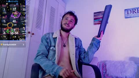 Snapshot of yerito_ chatting on January 7, 11:35 pm Yero online show from January 7, 11:35 pm