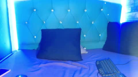 yesamin_stone18 online show from April 19, 6:21 pm