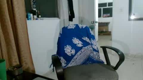 Snapshot of yesplesae chatting on January 13, 6:40 am yesplesae online show from January 13, 6:40 am