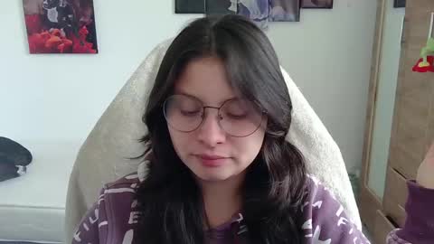 Snapshot of yessica_gomez01 chatting on May 2, 6:57 pm yessica_gomez01 online show from May 2, 6:57 pm