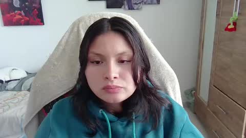 Snapshot of yessica_gomez01 chatting on May 18, 10:04 pm yessica_gomez01 online show from May 18, 10:04 pm