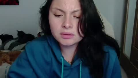 Snapshot of yessica_gomez01 chatting on May 19, 1:56 am yessica_gomez01 online show from May 19, 1:56 am