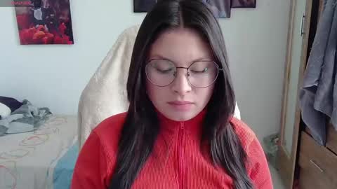 Snapshot of yessica_gomez01 chatting on May 26, 10:28 pm yessica_gomez01 online show from May 26, 10:28 pm