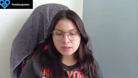 Snapshot of yessica_gomez01 chatting on June 20, 6:00 pm yessica_gomez01 online show from June 20, 6:00 pm