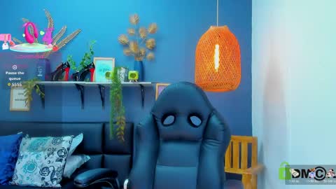 Snapshot of yessika_parker chatting on May 15, 8:54 am yessika_parker online show from May 15, 8:54 am