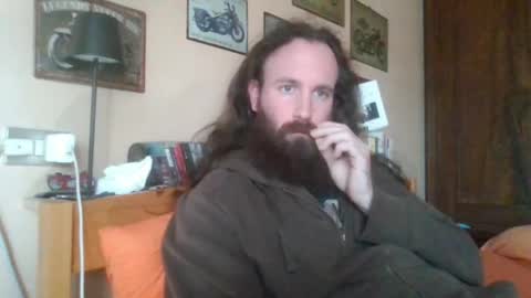 Snapshot of yeti_92 chatting on April 23, 12:15 pm yeti_92 online show from April 23, 12:15 pm