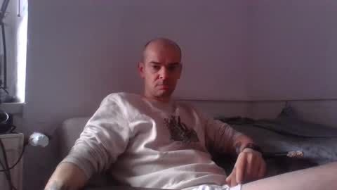 Snapshot of yewloo chatting on February 8, 9:34 am yewloo online show from February 8, 9:34 am