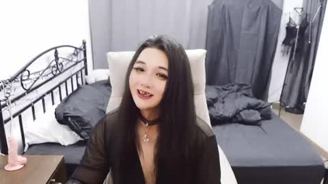 Snapshot of yezisen chatting on June 1, 9:27 pm ToT online show from June 1, 9:27 pm