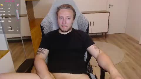 Snapshot of yhdxhy chatting on June 28, 1:00 am James online show from June 28, 1:00 am