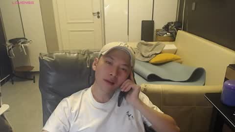 Snapshot of yichen009 chatting on July 23, 10:29 pm yichen009 online show from July 23, 10:29 pm