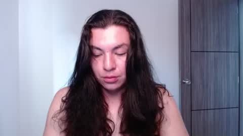 Snapshot of yigolo_ chatting on July 11, 1:25 pm Gio online show from July 11, 1:25 pm