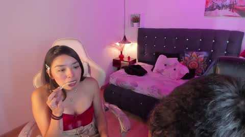 Yiing and yang online show from September 20, 8:54 pm